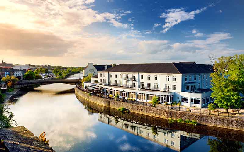 kilkenny-river-court